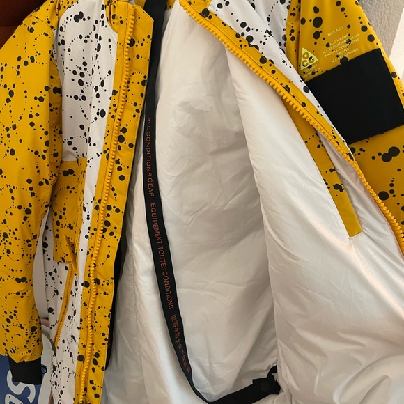 Nike Acg jacket medium size - Picture 2 of 3